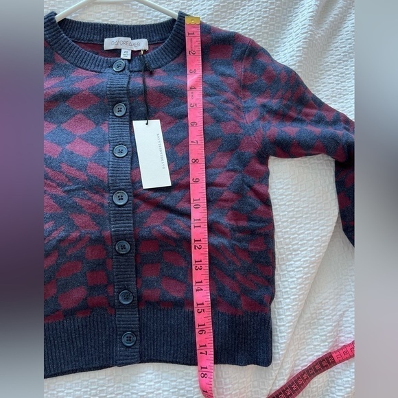 DAYDREAMER PLUM BERRY WAVE FITTED CARDIGAN - Picture 15 of 16